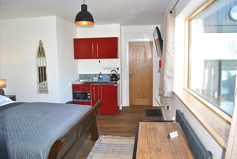 Abbot Studio Accommodation (kitchenette view)